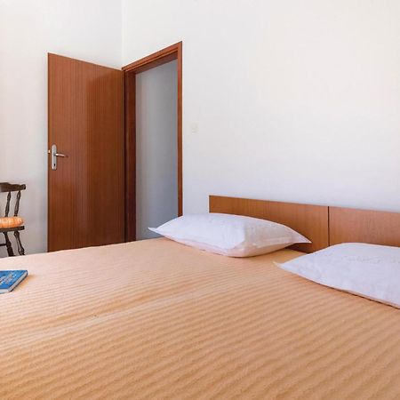 2 Bedroom Lovely Apartment In Komarna Klek Bagian luar foto