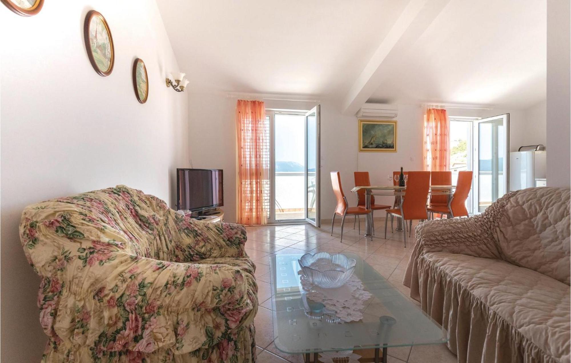 2 Bedroom Lovely Apartment In Komarna Klek Bagian luar foto